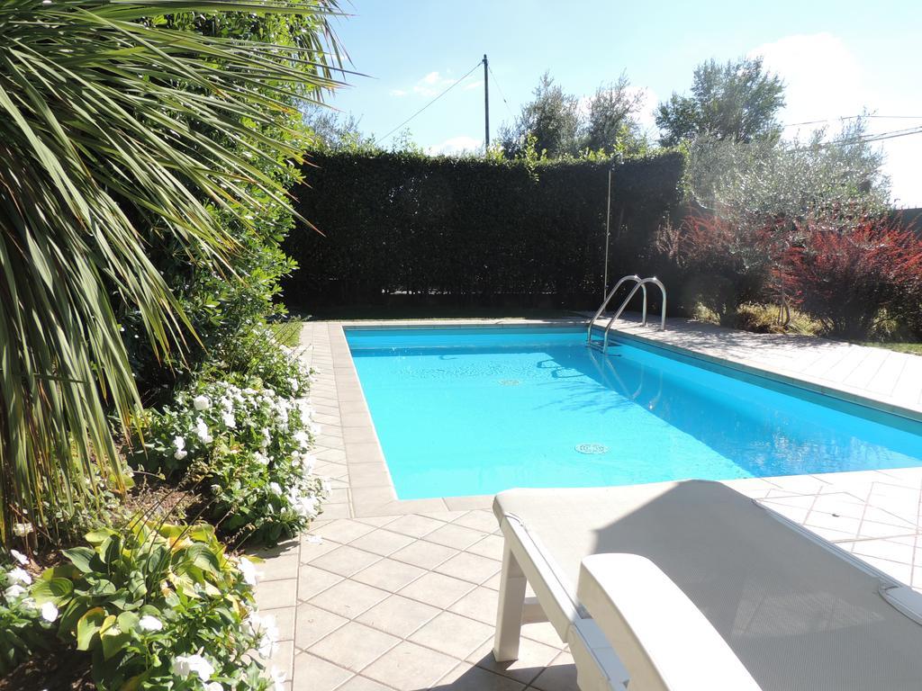 Villa Rosa Moniga del Garda ภายนอก รูปภาพ
